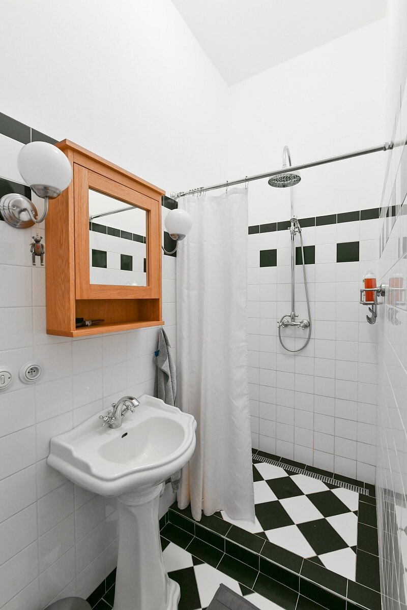 Národní obrany, Bubeneč - Prague 6 | Sale, Apartment One-bedroom (2+kk), 70 m²