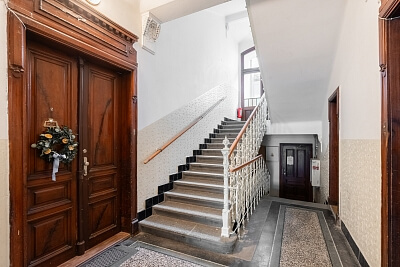 Vozová, Vinohrady - Prague 2 | Rent, Apartment One-bedroom (2+1), 80 m²