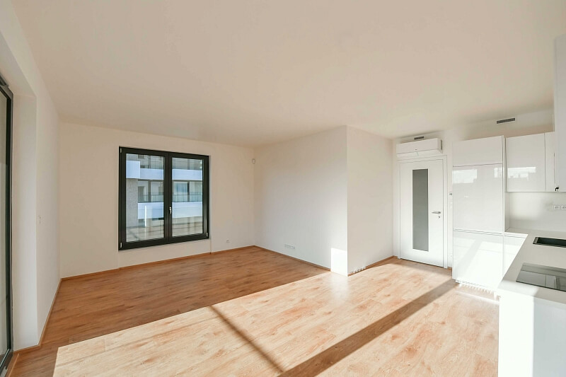 Tetauerova, Žižkov - Prague 3 | Rent, Apartment Two-bedroom (3+kk), 100 m²