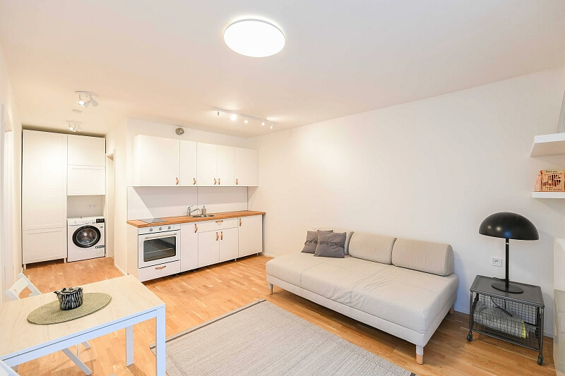 Holečkova, Smíchov - Prague 5 | Rent, Apartment Studio (1+kk), 37 m²