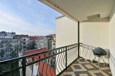 Belgická, Vinohrady - Prague 2 | Rent, Apartment One-bedroom (2+kk), 71 m²