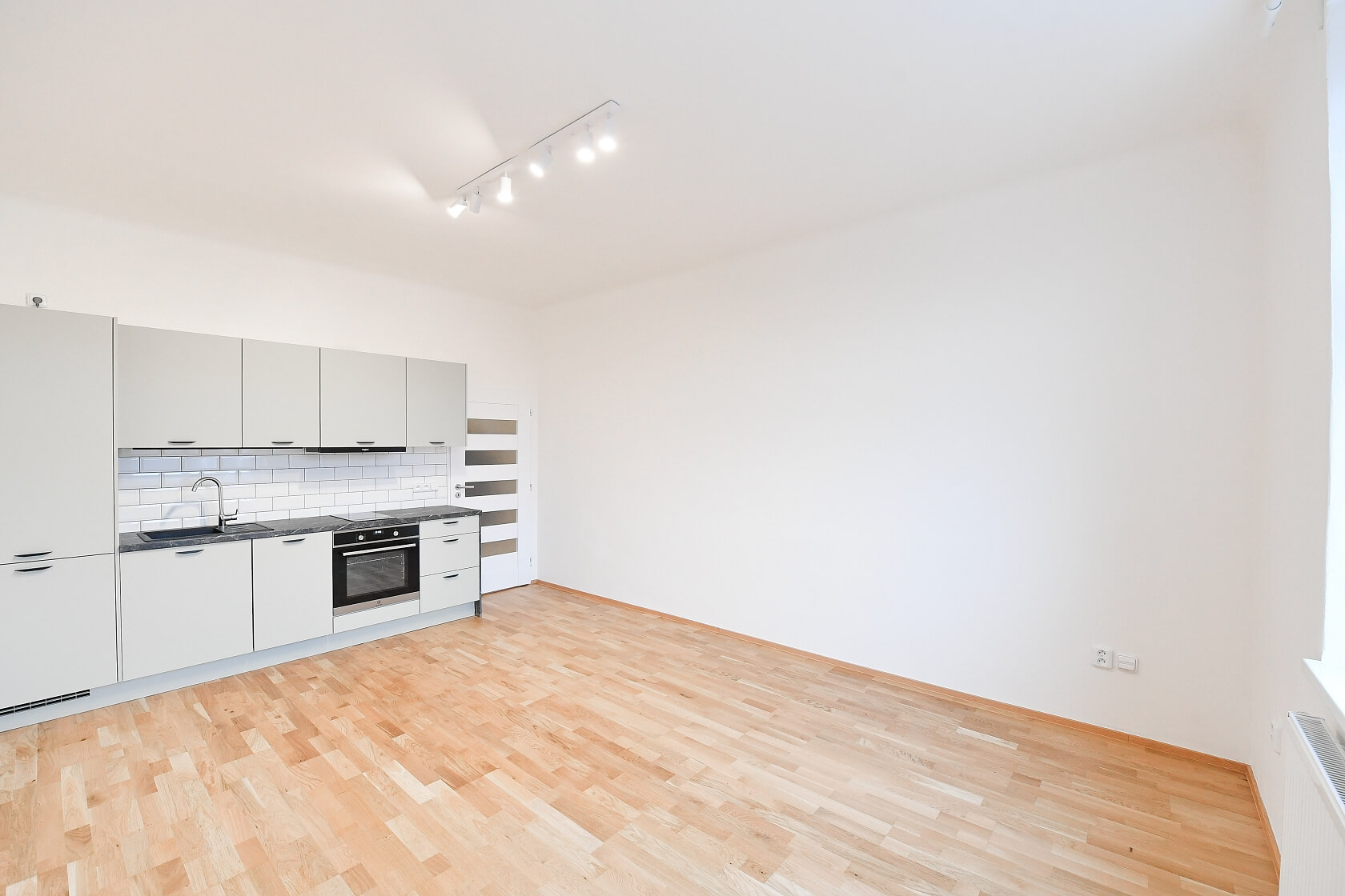 Ruská, Vršovice - Praha 10 | Pronájem, Byt 2+kk, 48 m²