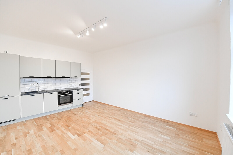 Ruská, Vršovice - Praha 10 | Pronájem, Byt 2+kk, 48 m²