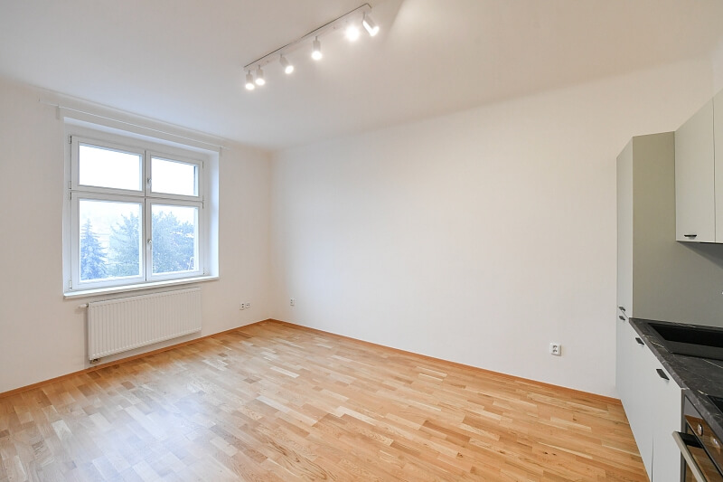 Ruská, Vršovice - Praha 10 | Pronájem, Byt 2+kk, 48 m²
