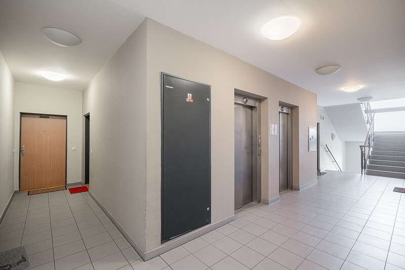 K Červenému vrchu, Vokovice - Prague 6 | Rent, Apartment One-bedroom (2+kk), 68 m²