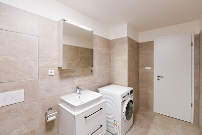 Mezi vodami, Modřany - Prague 4 | Rent, Apartment One-bedroom (2+kk), 66 m²