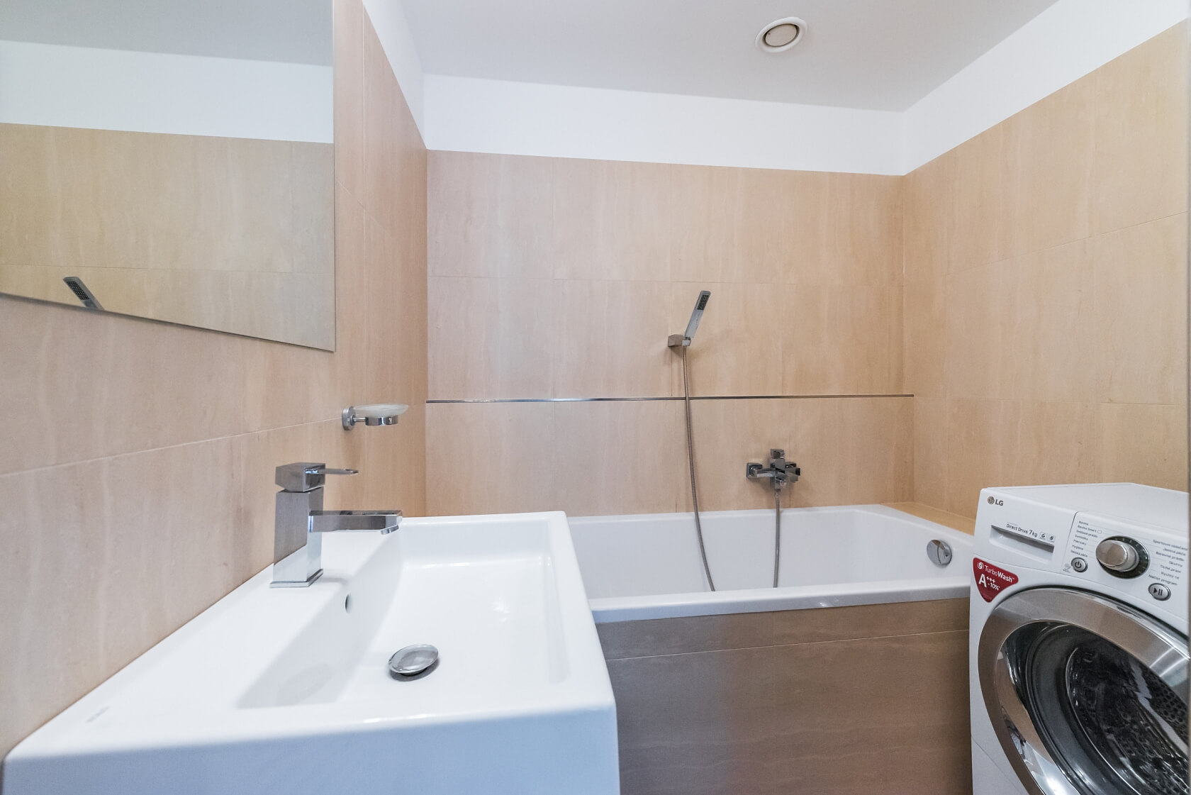 Mezitraťová, Hrdlořezy - Praha 9 | Prodej, Byt 3+kk, 162 m²