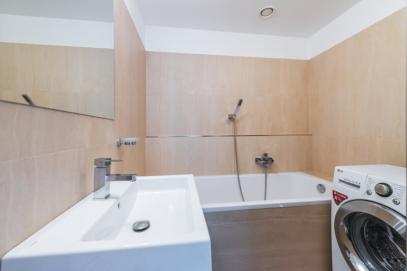 Mezitraťová, Hrdlořezy - Praha 9 | Prodej, Byt 3+kk, 162 m²