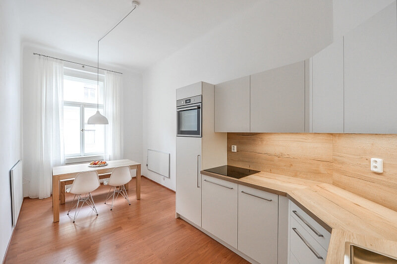 Pernerova, Karlín - Praha 8 | Prodej, Byt 2+1, 72 m²