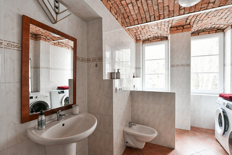 Vřídelní, Karlovy Vary - Karlovy Vary | Sale, Apartment Two-bedroom (3+kk), 66 m²