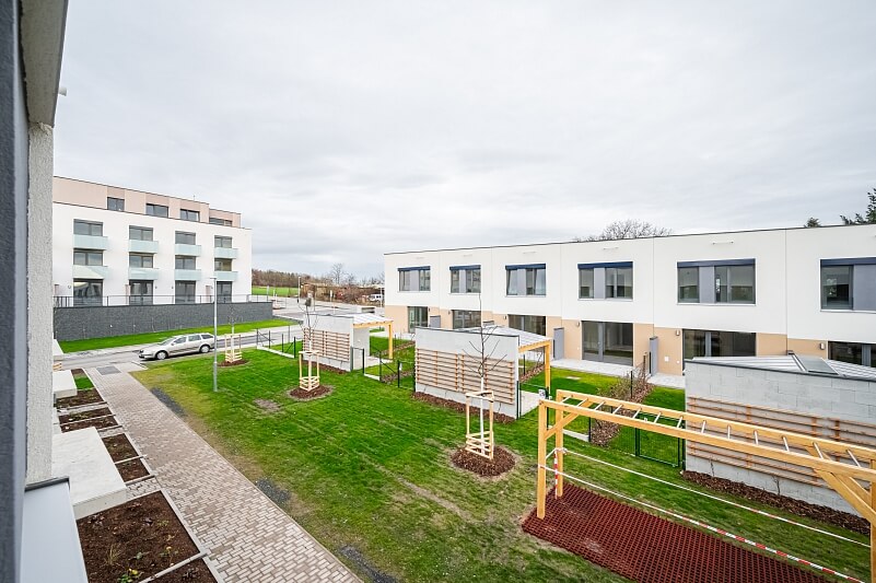 Oldřichovská, Ďáblice - Prague 8 | Rent, House Three-bedroom (4+kk), 120 m²