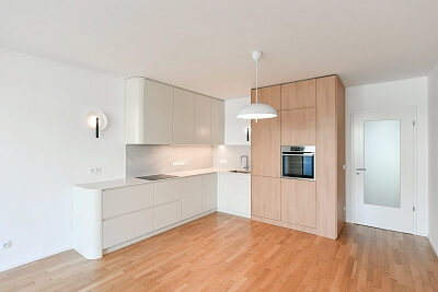 Krásova, Žižkov - Prague 3 | Rent, Apartment Two-bedroom (3+kk), 82 m²