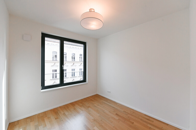 Krásova, Žižkov - Prague 3 | Rent, Apartment Two-bedroom (3+kk), 82 m²