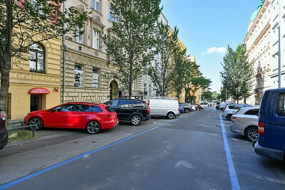 Šumavská, Vinohrady - Prague 2 | Rent, Apartment One-bedroom (2+kk), 61 m²