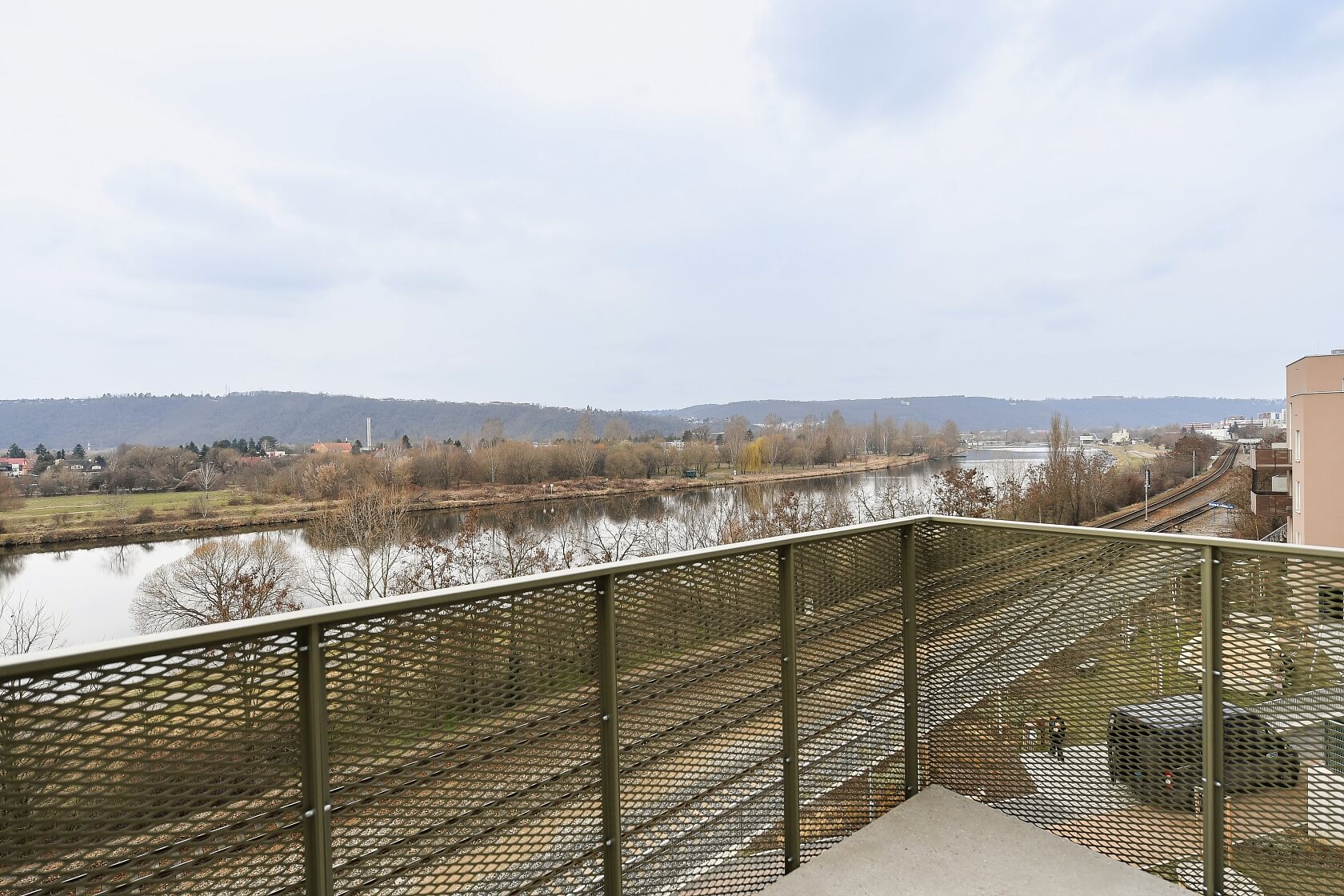 Kolmanova, Modřany - Praha 4 | Pronájem, Byt 4+kk, 109 m²