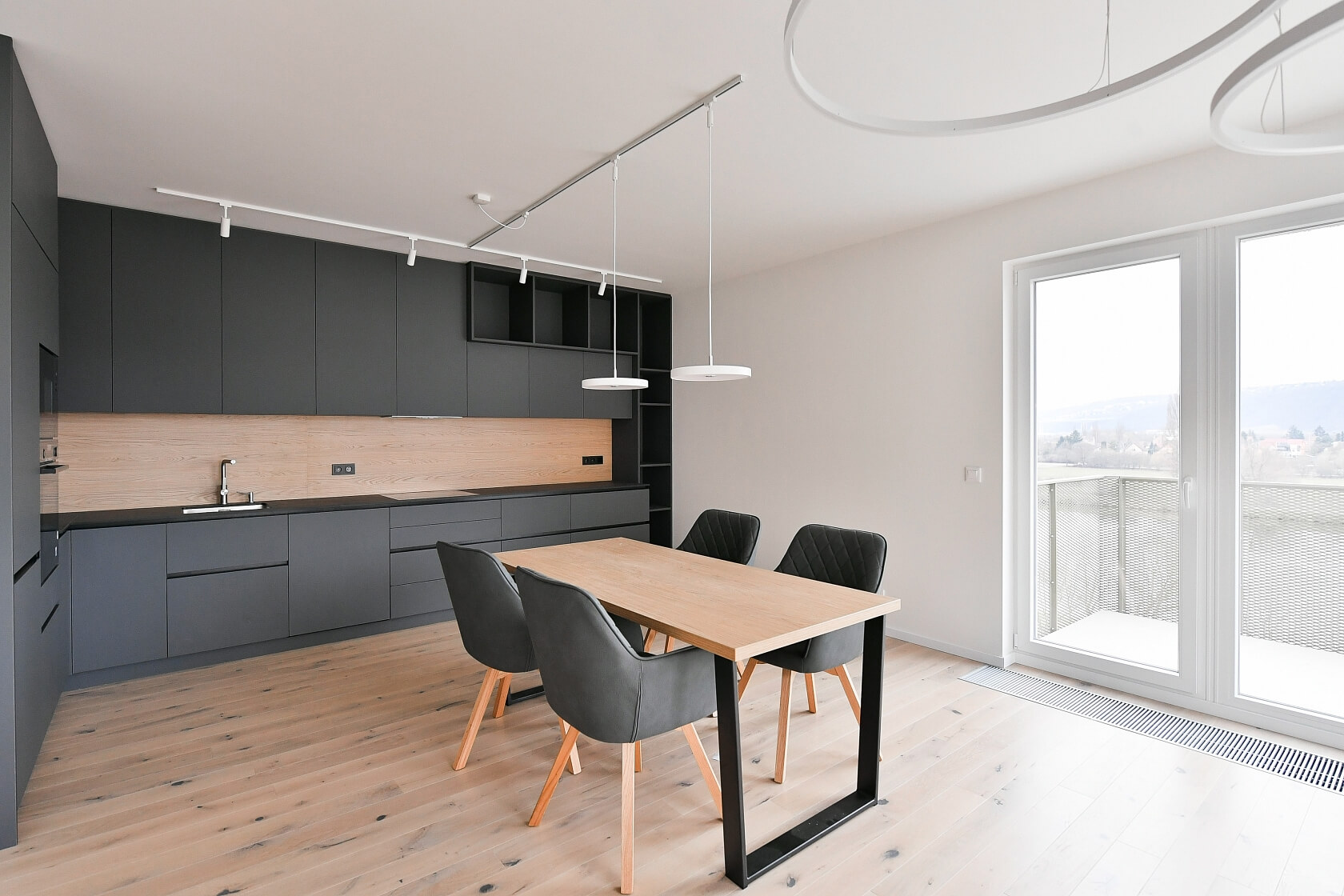 Kolmanova, Modřany - Praha 4 | Pronájem, Byt 4+kk, 109 m²