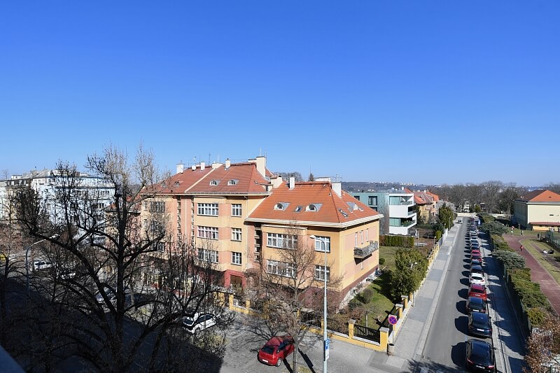 Zelená, Bubeneč - Praha 6 | Pronájem, Byt 2+1, 70 m²