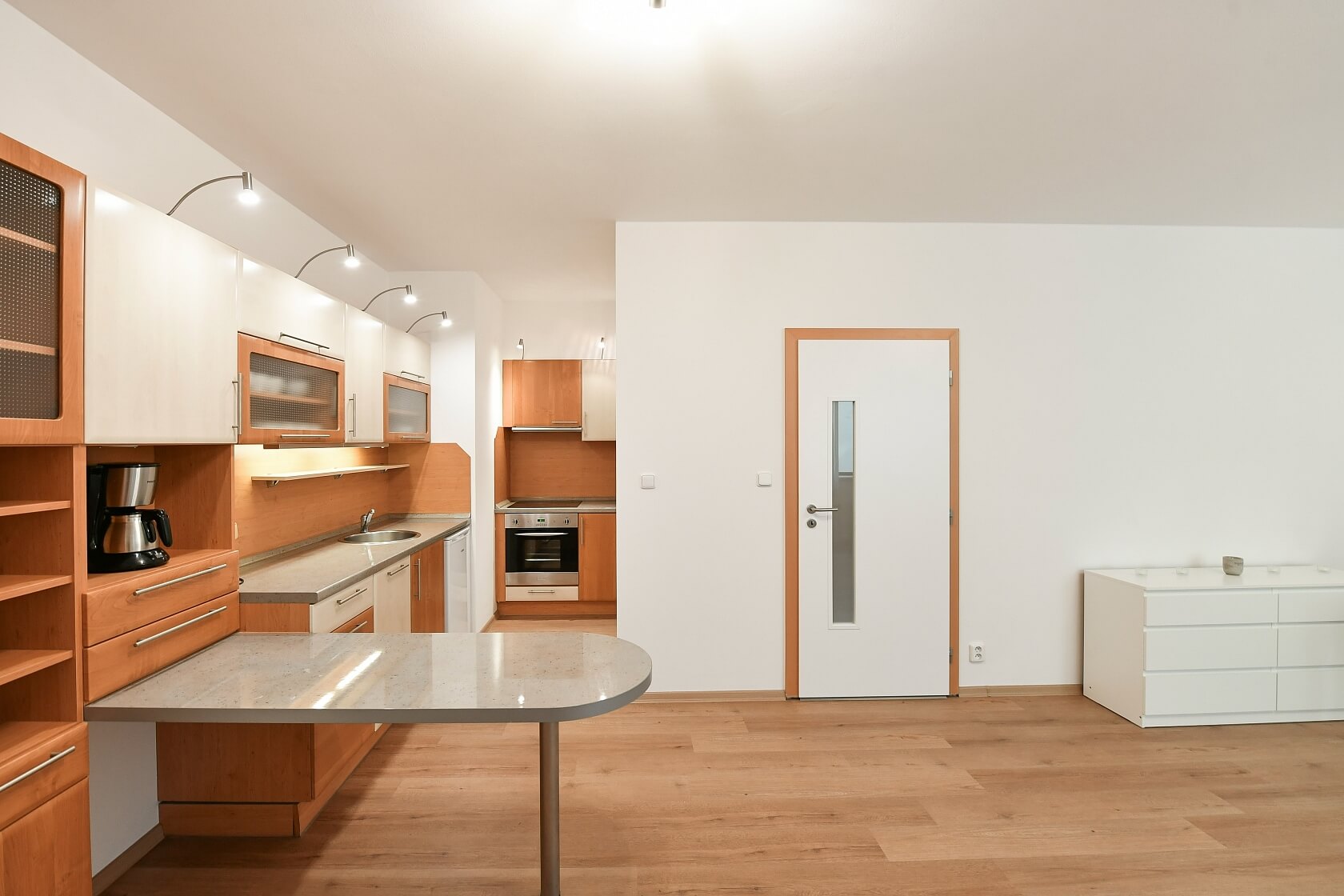 Lublaňská, Vinohrady - Praha 2 | Pronájem, Byt 1+kk, 38 m²