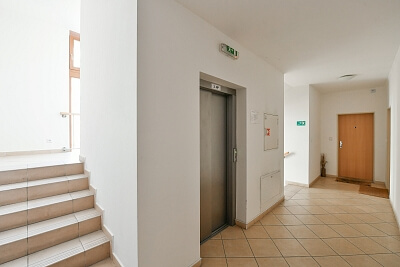 Lublaňská, Vinohrady - Praha 2 | Pronájem, Byt 1+kk, 38 m²