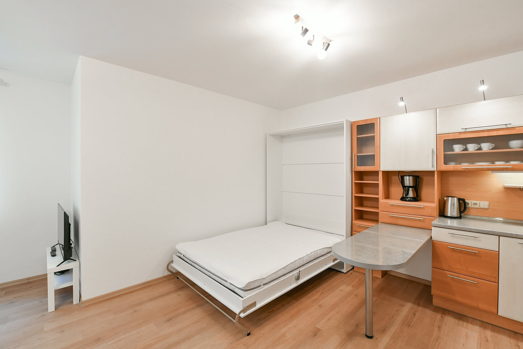 Lublaňská, Vinohrady - Praha 2 | Pronájem, Byt 1+kk, 38 m²
