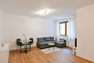 Lublaňská, Vinohrady - Prague 2 | Rent, Apartment Studio (1+kk), 38 m²