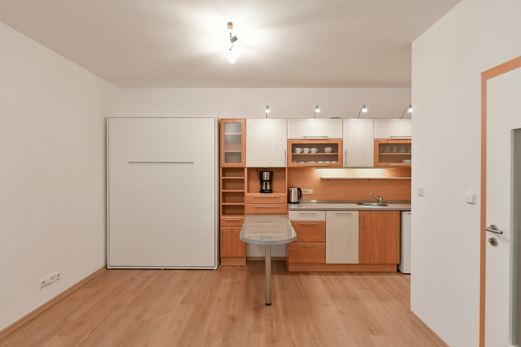 Lublaňská, Vinohrady - Praha 2 | Pronájem, Byt 1+kk, 38 m²