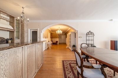 Bratislavský kraj, Staré Mesto - Bratislava I | Pronájem, Byt 4+kk, 178 m²