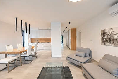 Na Vypichu, Břevnov - Prague 6 | Rent, Apartment Three-bedroom (4+kk), 90 m²