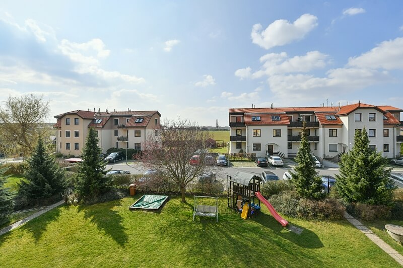 Praha-západ | Sale, Apartment Two-bedroom (3+kk), 74 m²