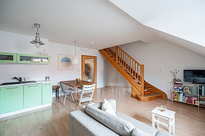 Sochařská, Bubeneč - Praha 7 | Pronájem, Byt 2+kk, 98 m²