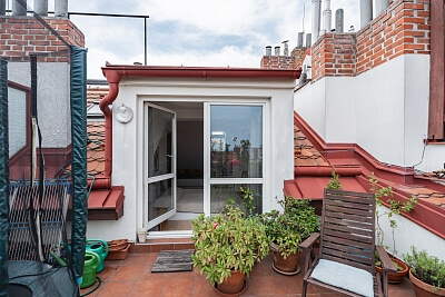 Sochařská, Bubeneč - Prague 7 | Rent, Apartment One-bedroom (2+kk), 98 m²