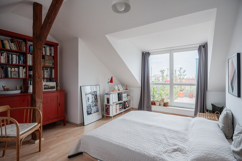 Sochařská, Bubeneč - Prague 7 | Rent, Apartment One-bedroom (2+kk), 98 m²