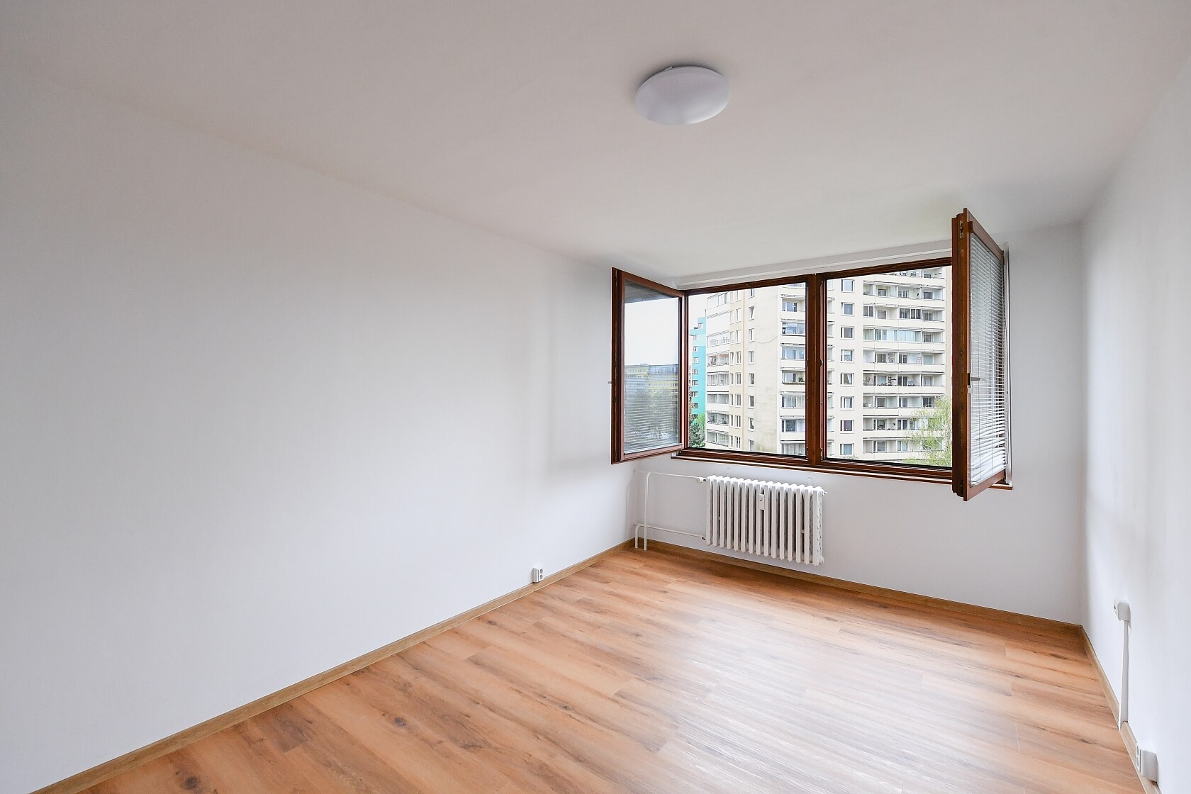 Děčínská, Střížkov - Prague 9 | Sale, Apartment One-bedroom (2+kk), 49 m²
