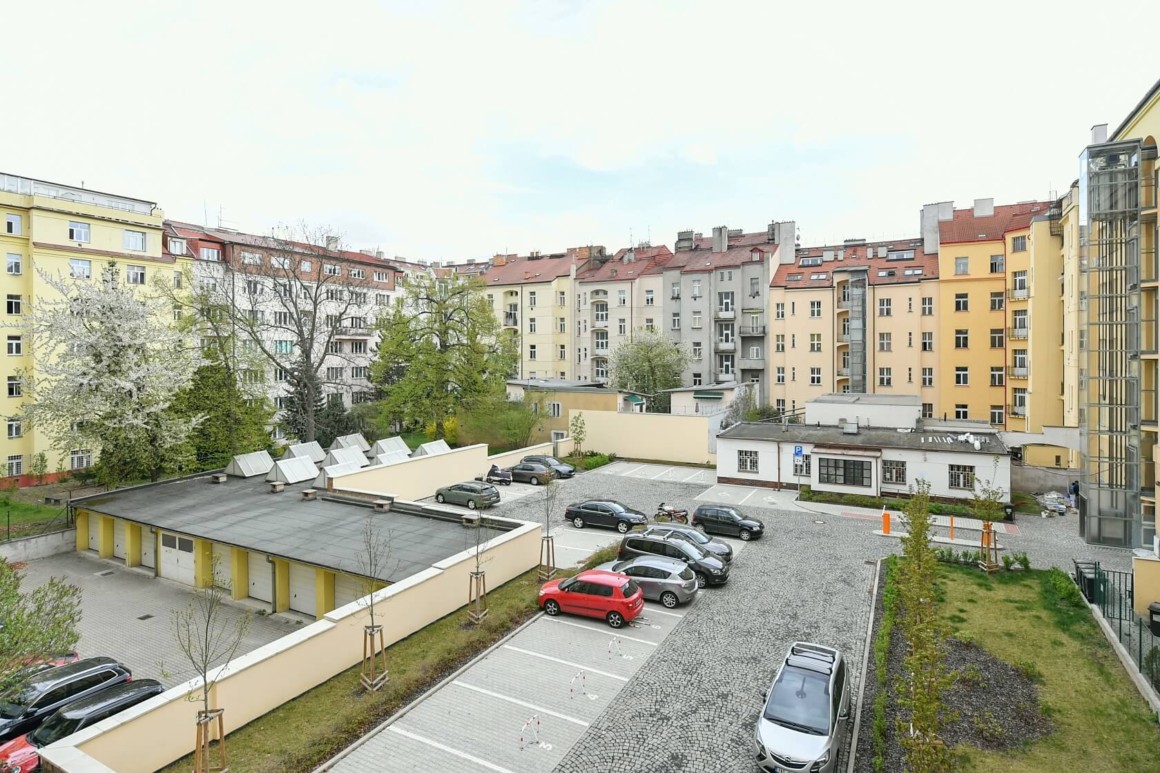 Eliášova, Bubeneč - Praha 6 | Pronájem, Byt 2+kk, 97 m²