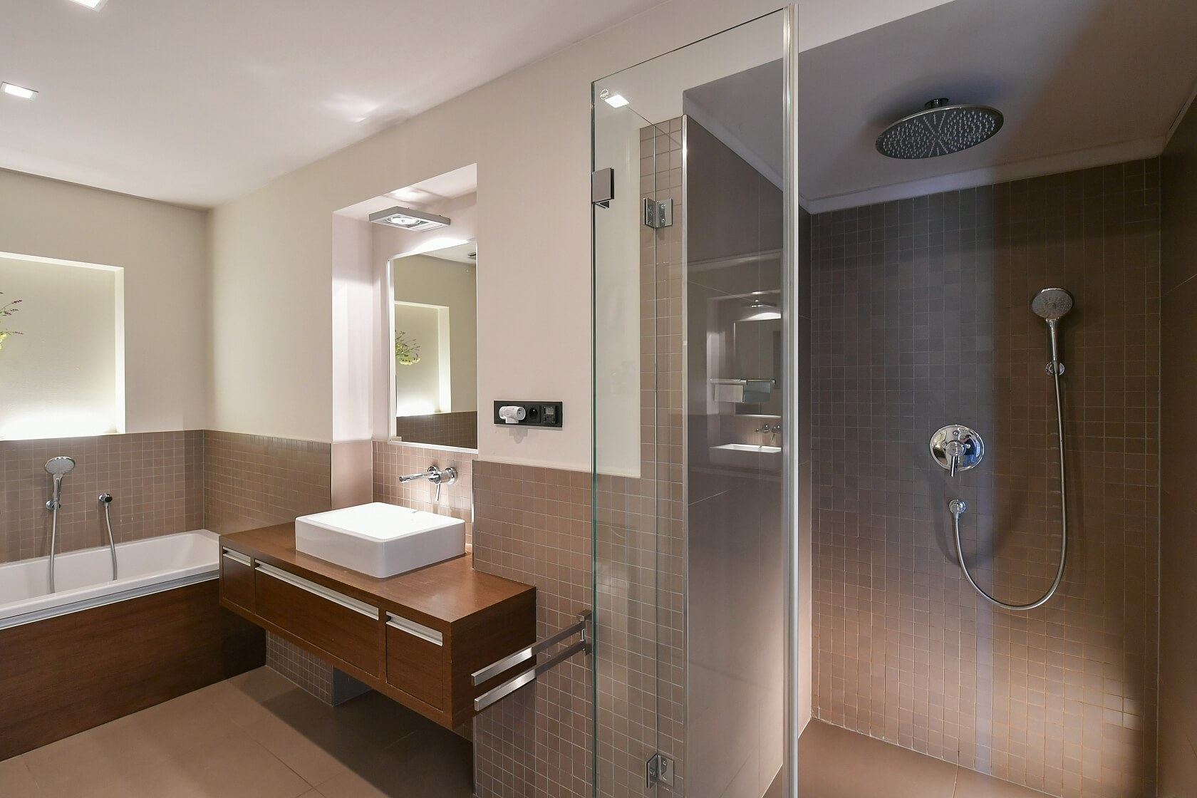 Eliášova, Bubeneč - Prague 6 | Rent, Apartment One-bedroom (2+kk), 97 m²