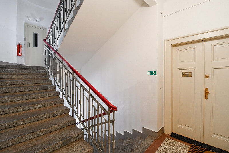 Eliášova, Bubeneč - Prague 6 | Rent, Apartment One-bedroom (2+kk), 97 m²