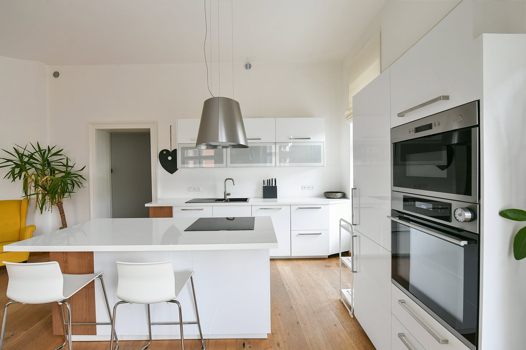 Plzeňská, Smíchov - Praha 5 | Pronájem, Byt 3+kk, 80 m²