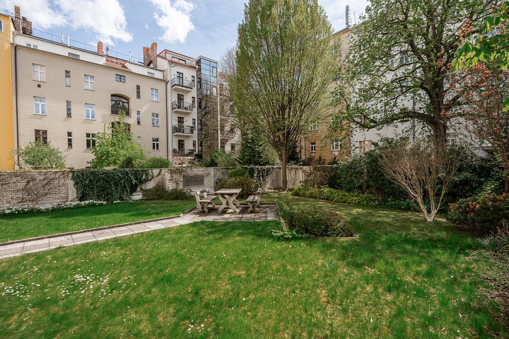 Moravská, Vinohrady - Prague 2 | Rent, Apartment One-bedroom (2+1), 88 m²