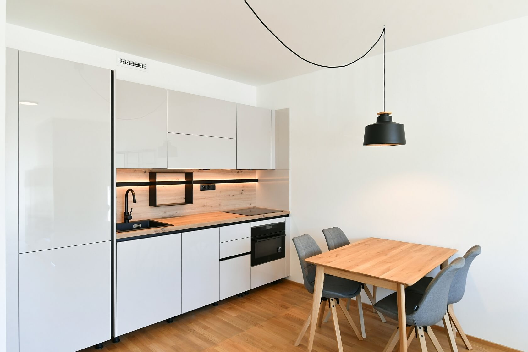 Šiklové, Smíchov - Praha 5 | Prodej, Byt 2+kk, 66 m²