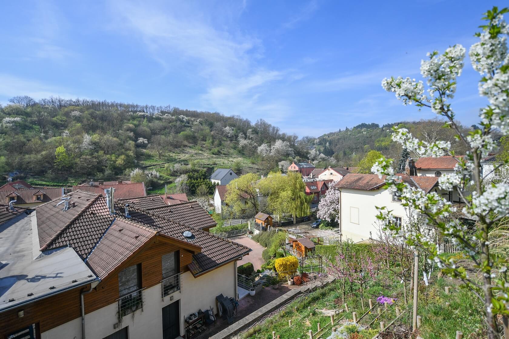 V Podbabě, Dejvice - Prague 6 | Sale, Apartment Three-bedroom (4+kk), 101 m²