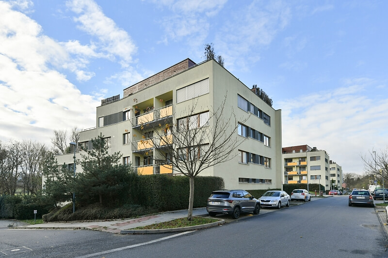 Harlacherova, Záběhlice - Prague 10 | Rent, Apartment One-bedroom (2+kk), 63 m²