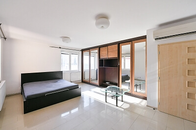 Na Stráži, Libeň - Prague 8 | Sale, Apartment Studio (1+kk), 38 m²