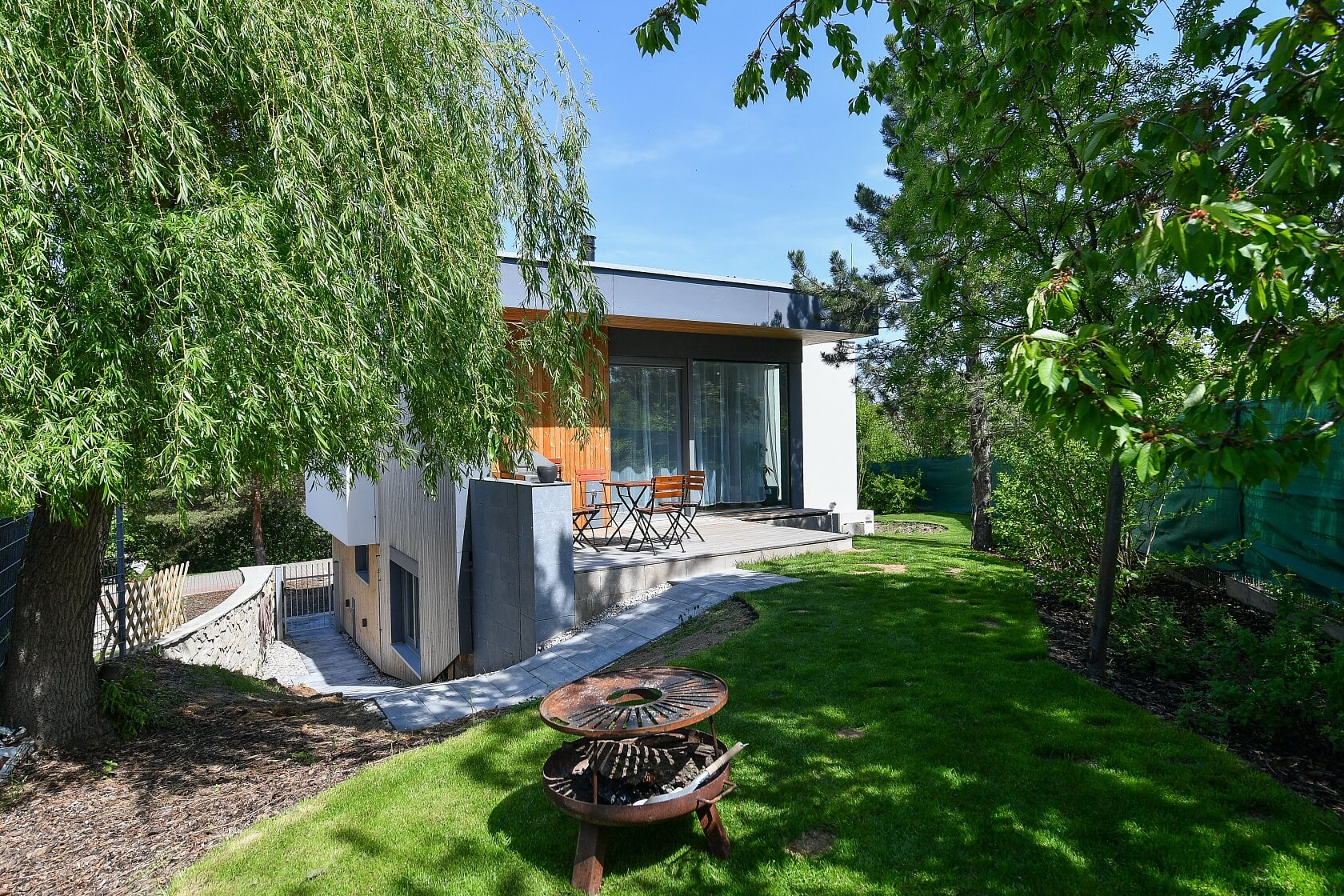 Starodvorská, Lysolaje - Prague 6 | Sale, House Three-bedroom (4+kk), 151 m²