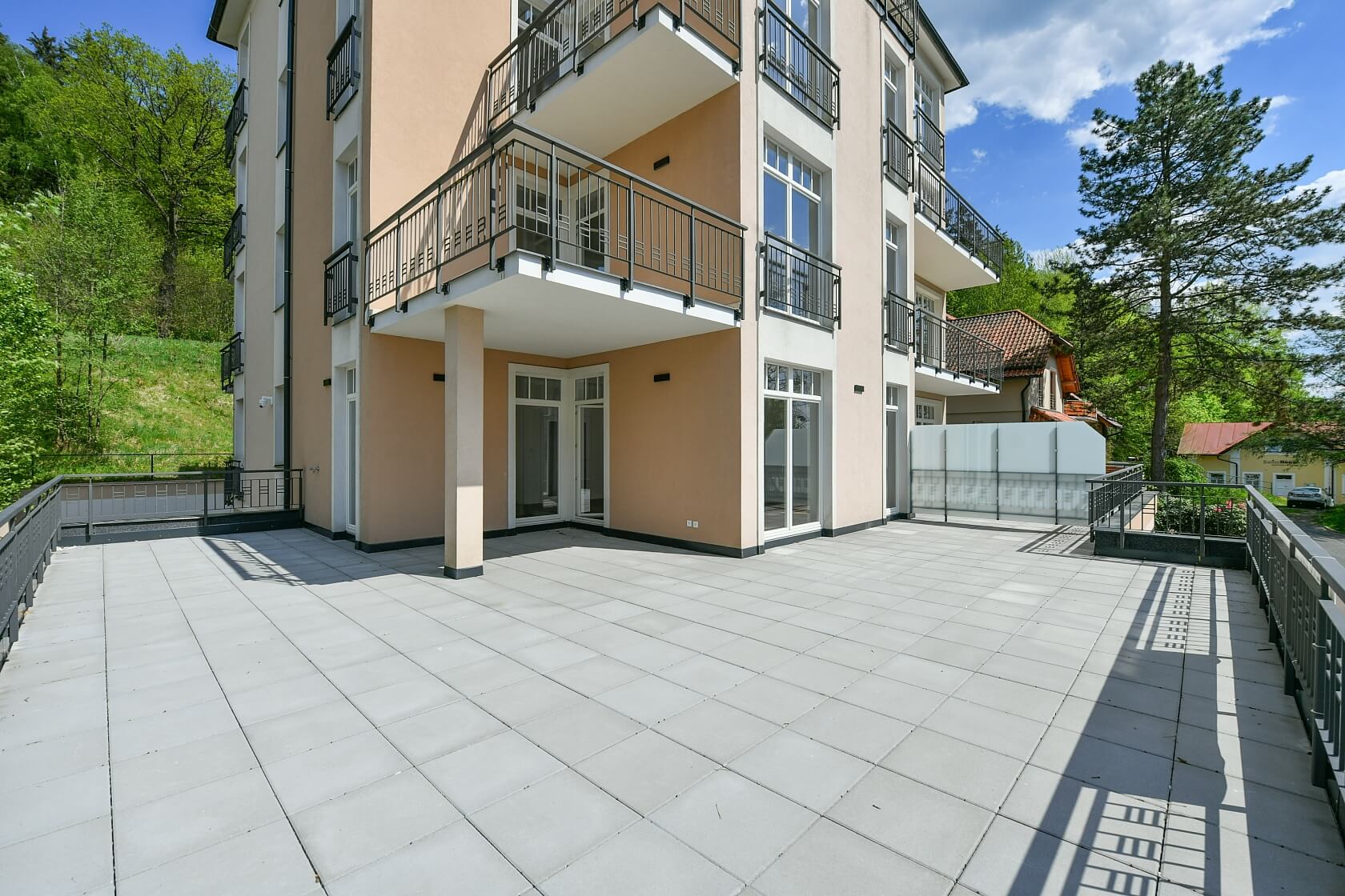 Zeyerova, Mariánské Lázně - Cheb | Sale, Apartment One-bedroom (2+kk), 183 m²