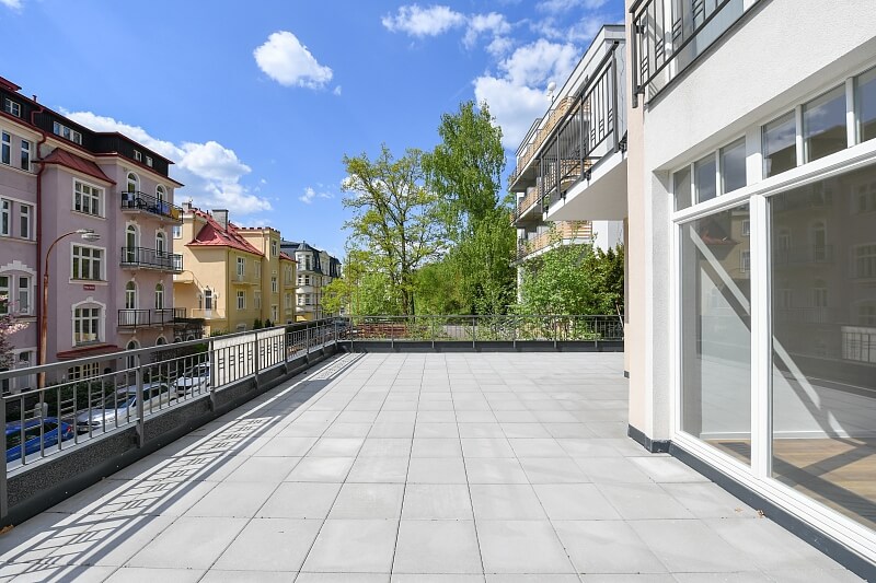 Zeyerova, Mariánské Lázně - Cheb | Sale, Apartment One-bedroom (2+kk), 183 m²