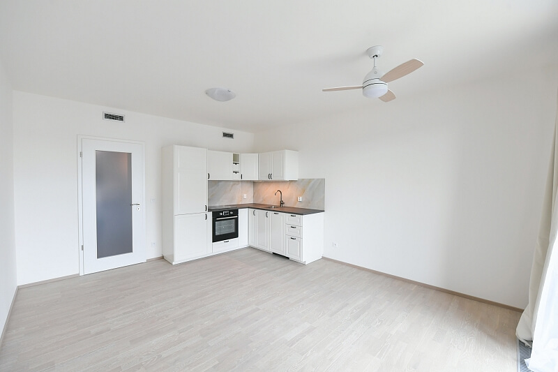 Mezi vodami, Modřany - Prague 4 | Rent, Apartment Studio (1+kk), 40 m²