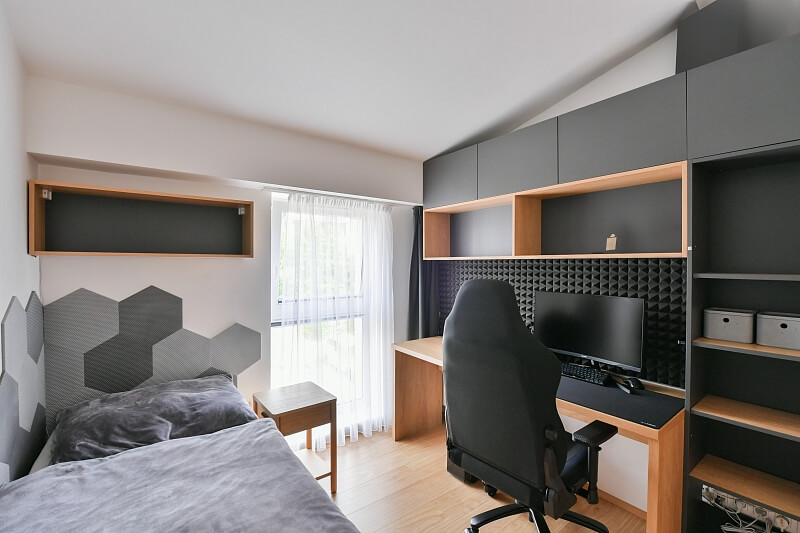 Mezilehlá, Hrdlořezy - Prague 9 | Sale, Apartment Two-bedroom (3+kk), 74 m²