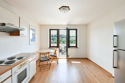 Kubišova, Libeň - Prague 8 | Sale, Apartment Three-bedroom (4+kk), 79 m²