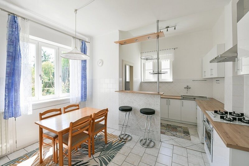 Nad Šárkou, Dejvice - Prague 6 | Rent, Apartment Three-bedroom (4+1), 150 m²