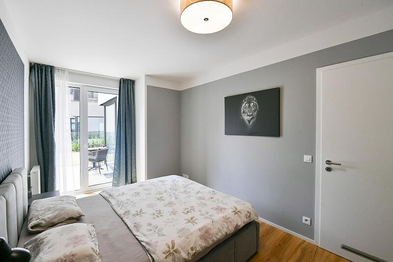 Holečkova, Smíchov - Prague 5 | Rent, Apartment One-bedroom (2+kk), 80 m²